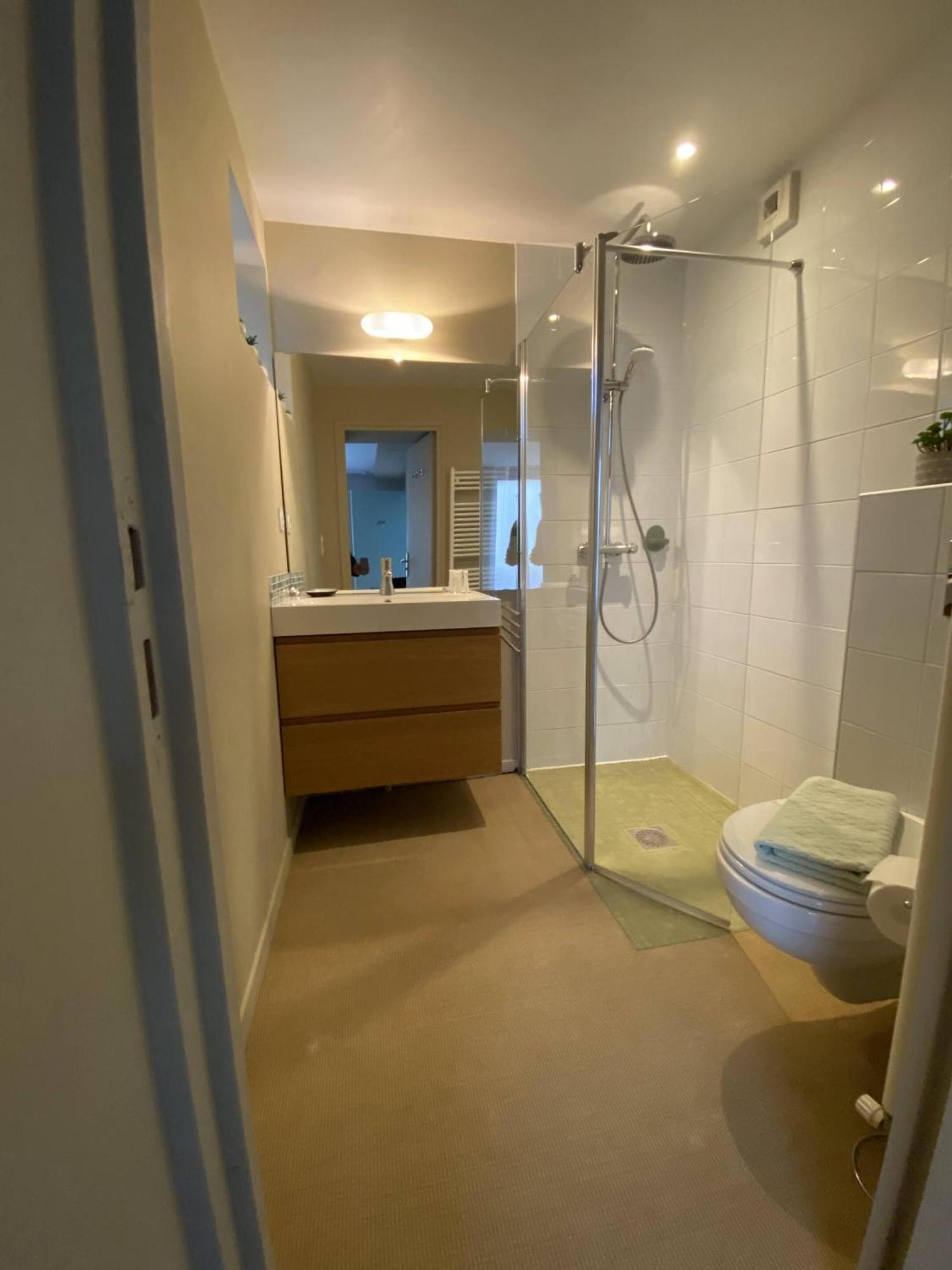 Au 10 Bed & Breakfast Luisant Værelse billede