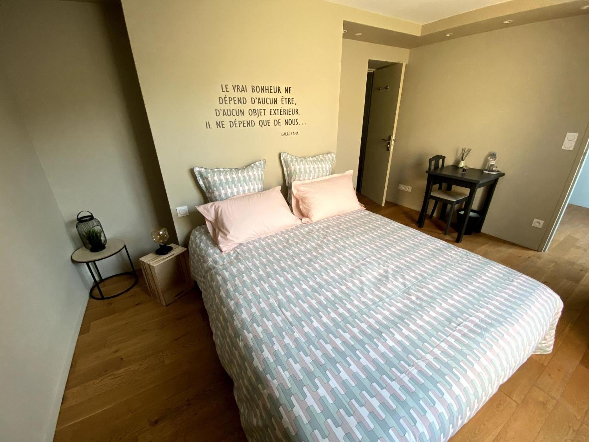 Au 10 Bed & Breakfast Luisant Værelse billede